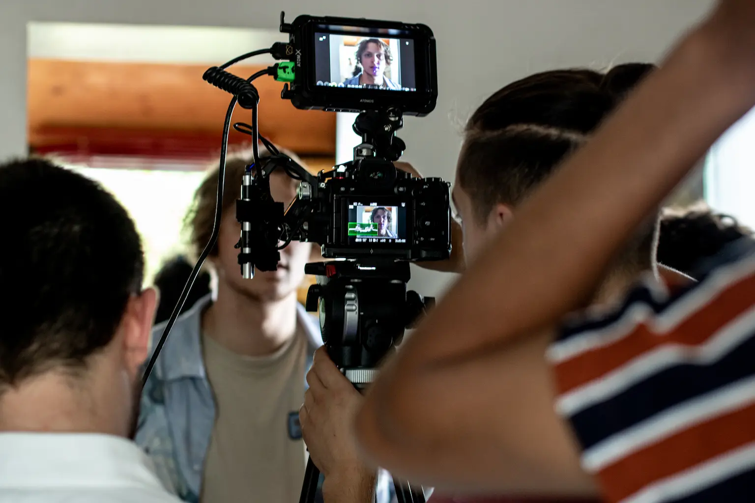 Tournage du clip de Trencadis de KO-MA. Réalisation : Dylan Métais. Direction de la photographie : Eliot Remblier (EMHR Studio).