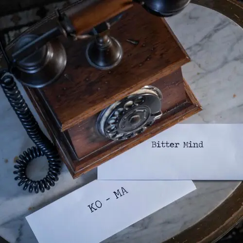 Bitter Mind (single, 2021) de KO-MA (rock alternatif). Prise de son, mixage, mastering : EMHR Studio.